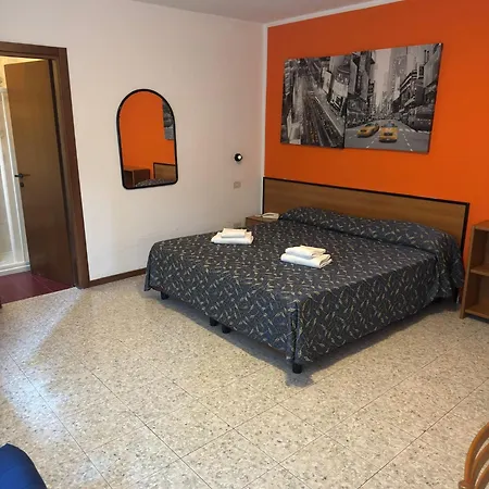 Hotel Benacus Bardolino Exterior photo