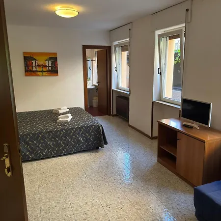 Hotel Benacus Bardolino Exterior photo