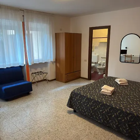 Hotel Benacus Bardolino Exterior photo